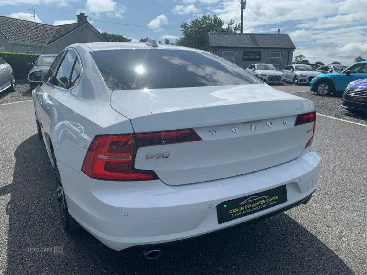 Volvo S90 Momentum Plus - Image 4