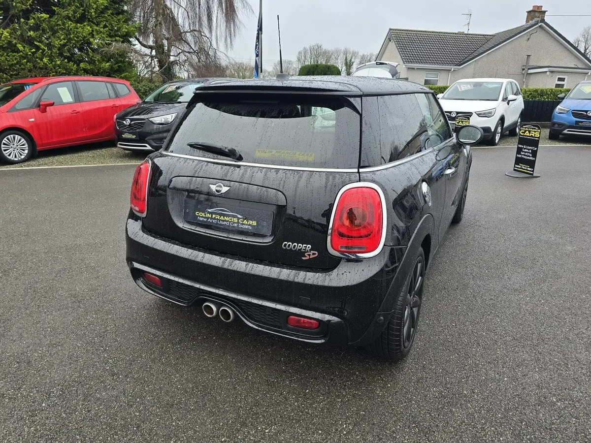 Mini Cooper SD Cooper S - Image 4