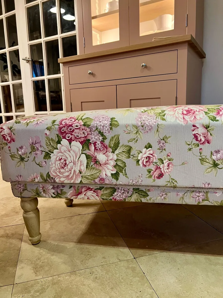 Vintage style bench and lampshade - Image 3