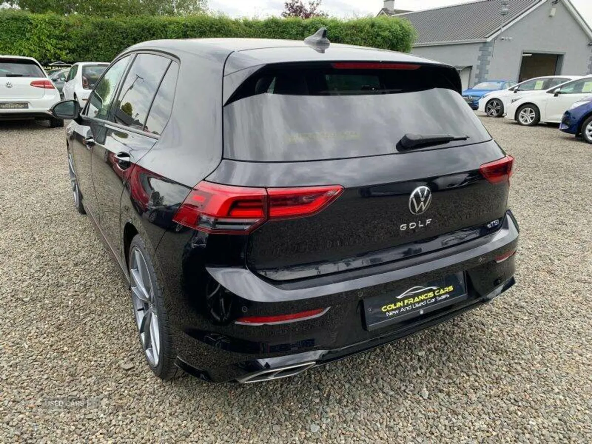 Volkswagen Golf R-Line - Image 3