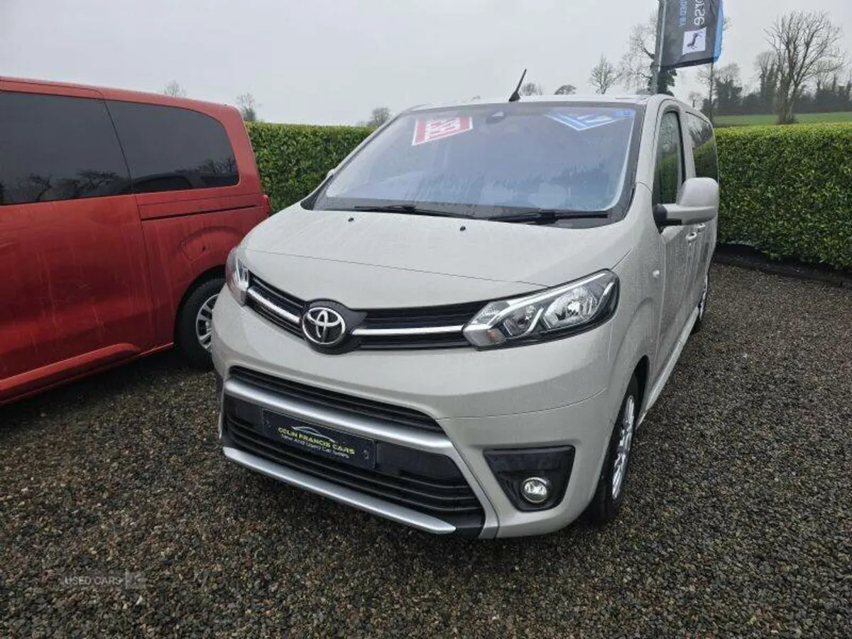 Toyota Proace Shuttle Medium - Image 1