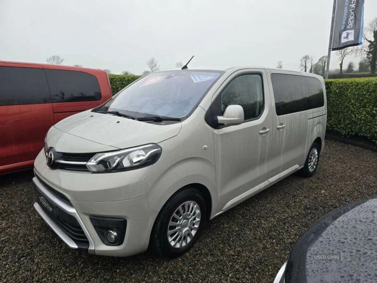 Toyota Proace Shuttle Medium - Image 2