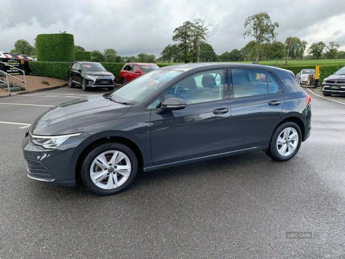 Volkswagen Golf Life - Image 2