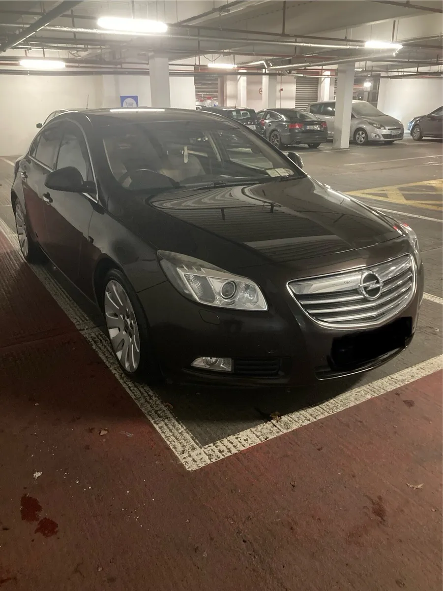Opel Insignia - Image 1