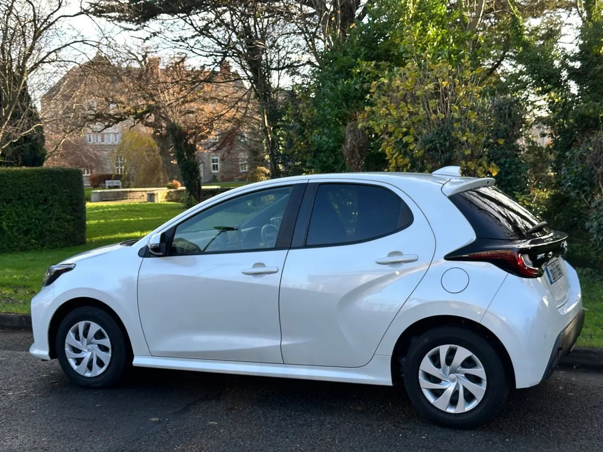 2020 TOYOTA YARIS HYBRID - Image 4