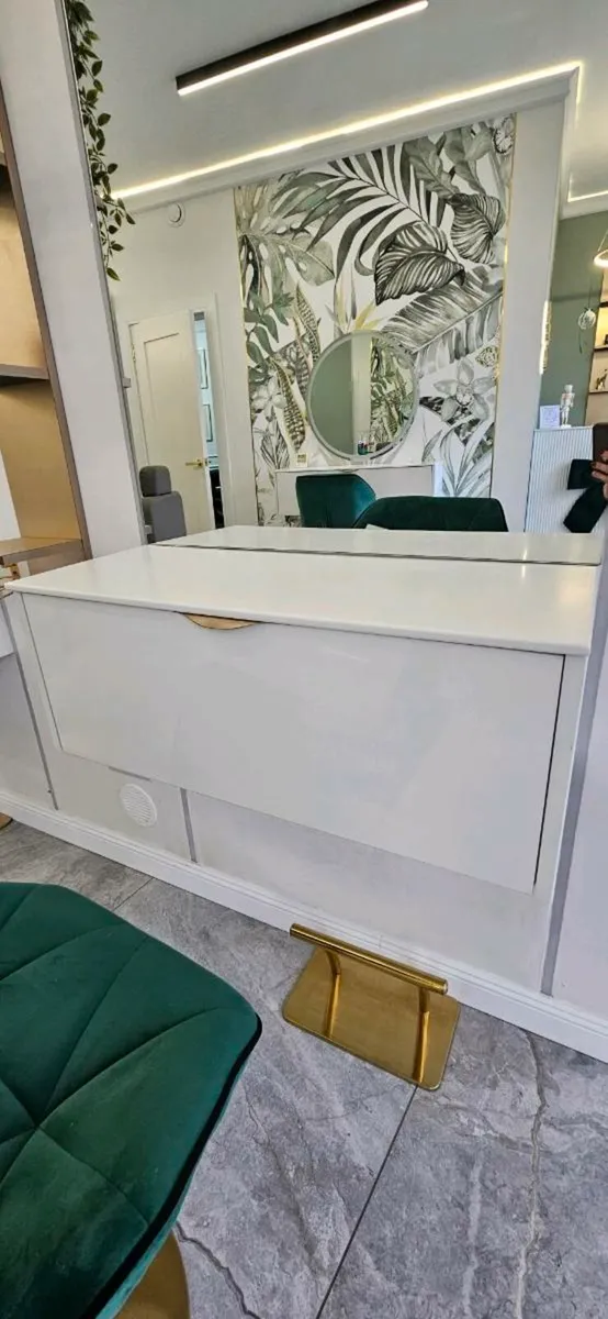 Salon equipment - Image 3