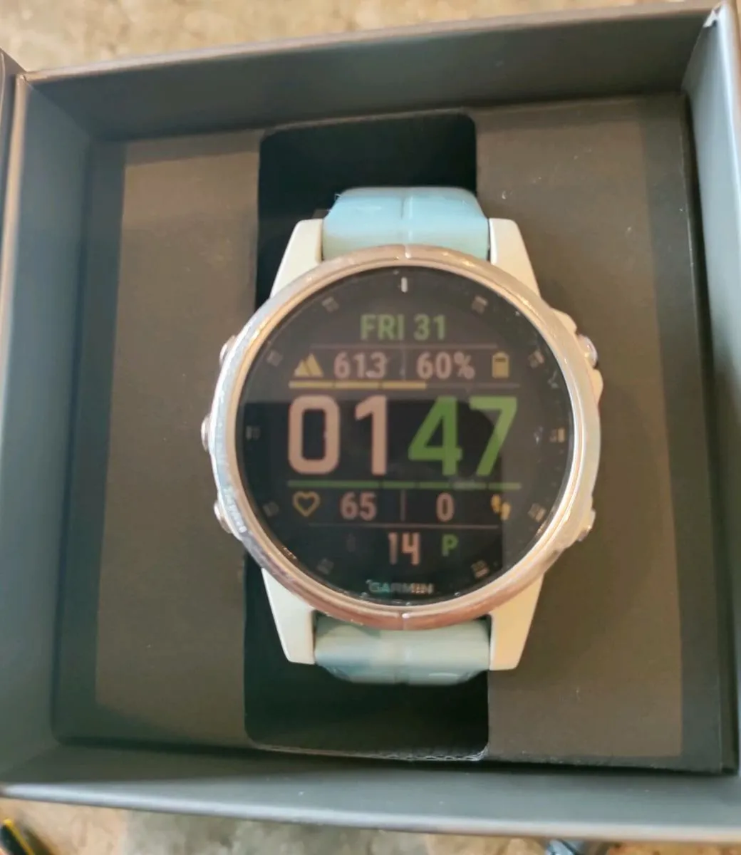 Garmin 5s Plus smartwatch - Image 4
