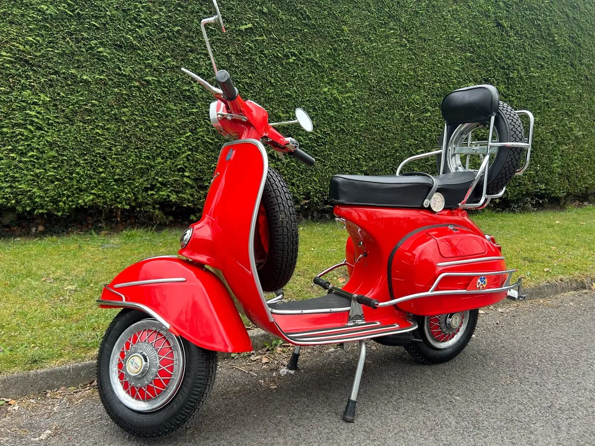 1967 VESPA SPRINT - Image 1