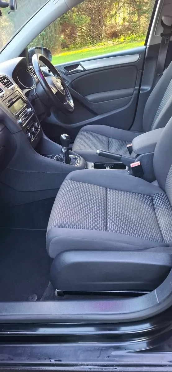 11 VW Golf,   low KMS,     FSH - Image 4