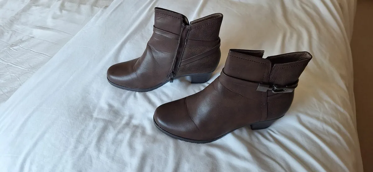 ankle boots - Image 2