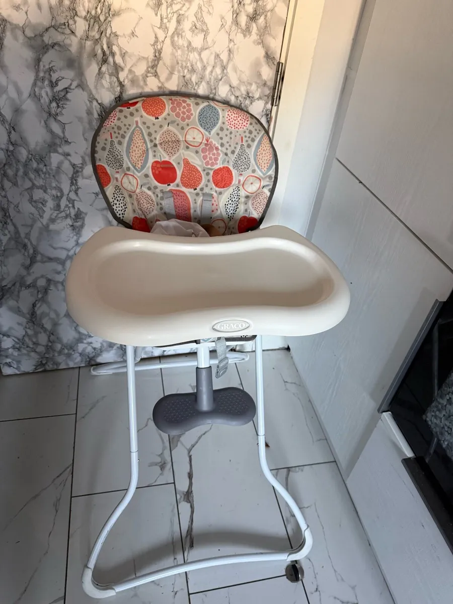 high chair - Image 2