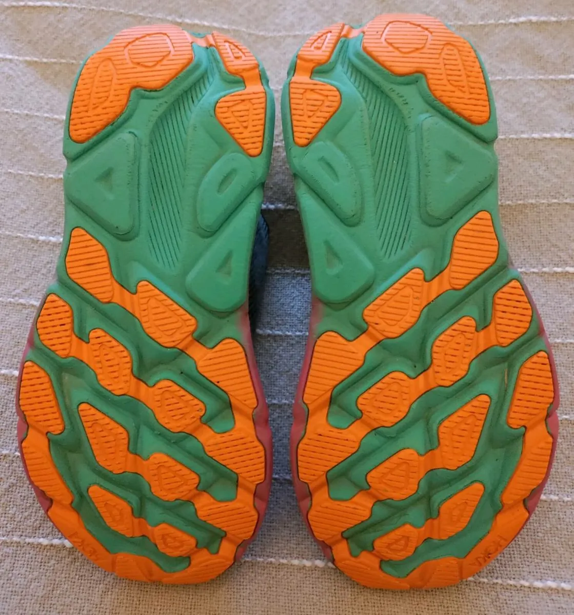 Hoka Clifton 9 Gore-Tex 8.5uk - Image 4