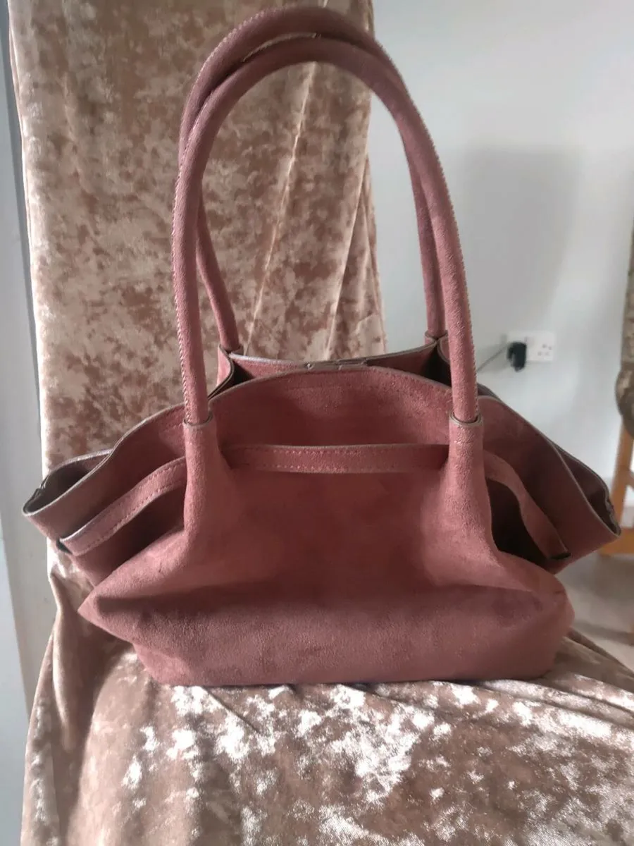 Dark brown chocolates suede looking new hand back - Image 2