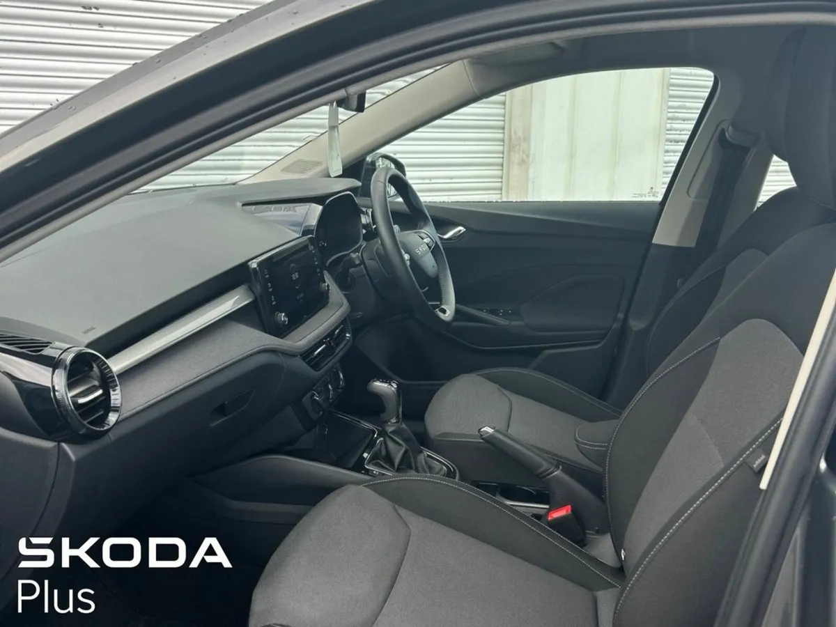 Skoda Fabia FABIA SELECTION 1.0 TSI 115 BHP AUTOMA - Image 4