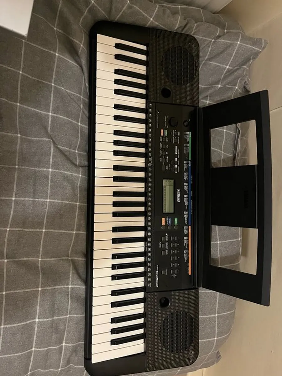 Yamaha PSR-E253 Keyboard - Image 4