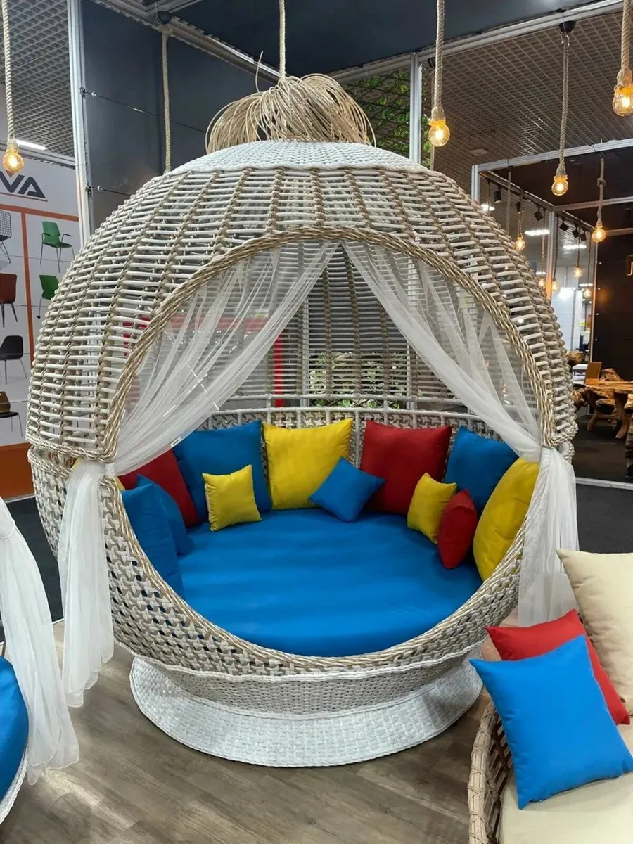 Round Garden Pod brand new garden furniture - Image 1