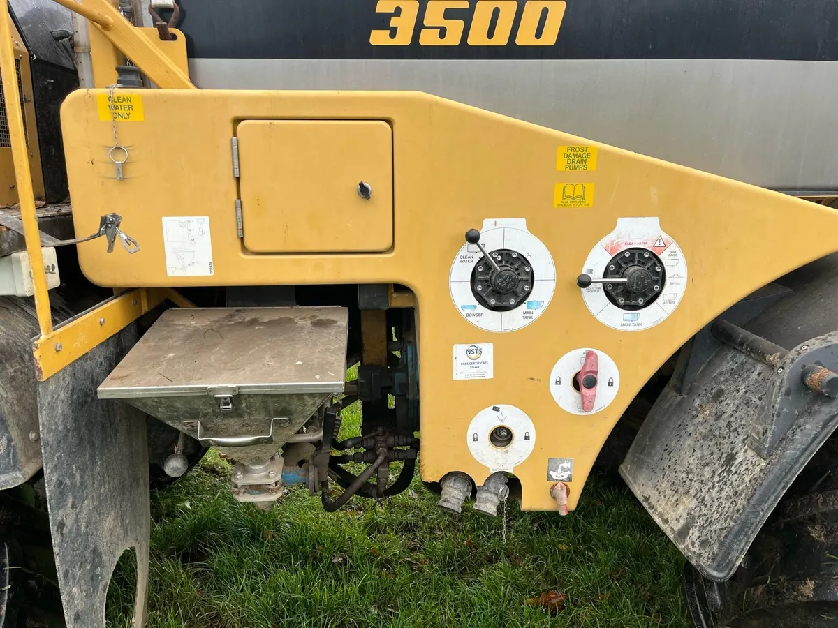 Self Propelled Sprayer - Image 2