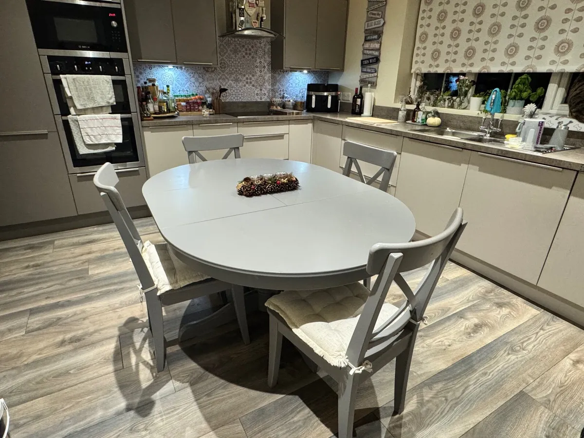 Dining Table and 4 chairs - Image 2