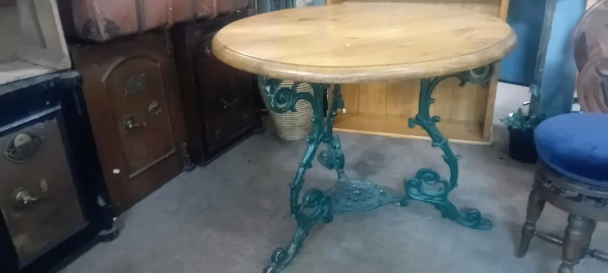 Rustic Style Cast Iron Base Table