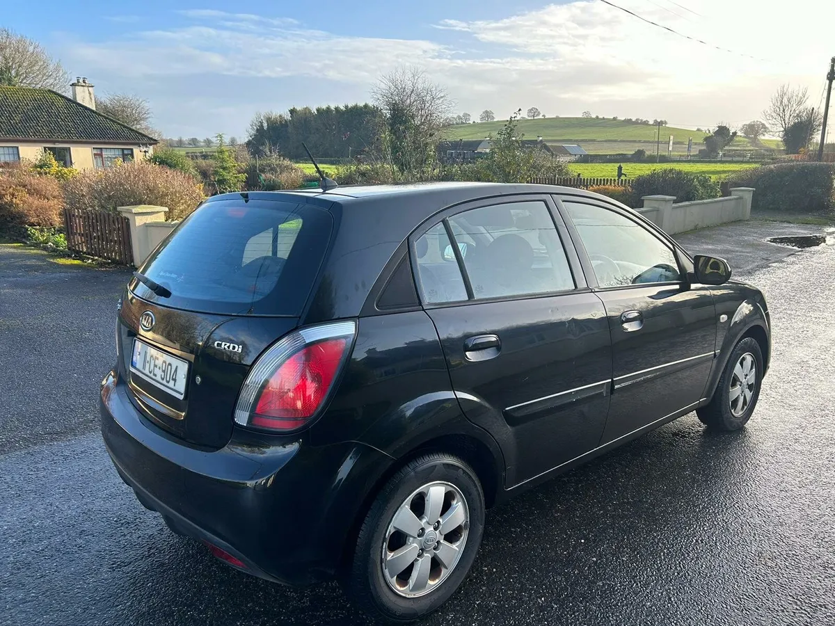 2011 kia Rio nct/tax - Image 4