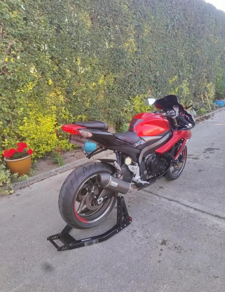 2011 Gsxr 600 - Image 1