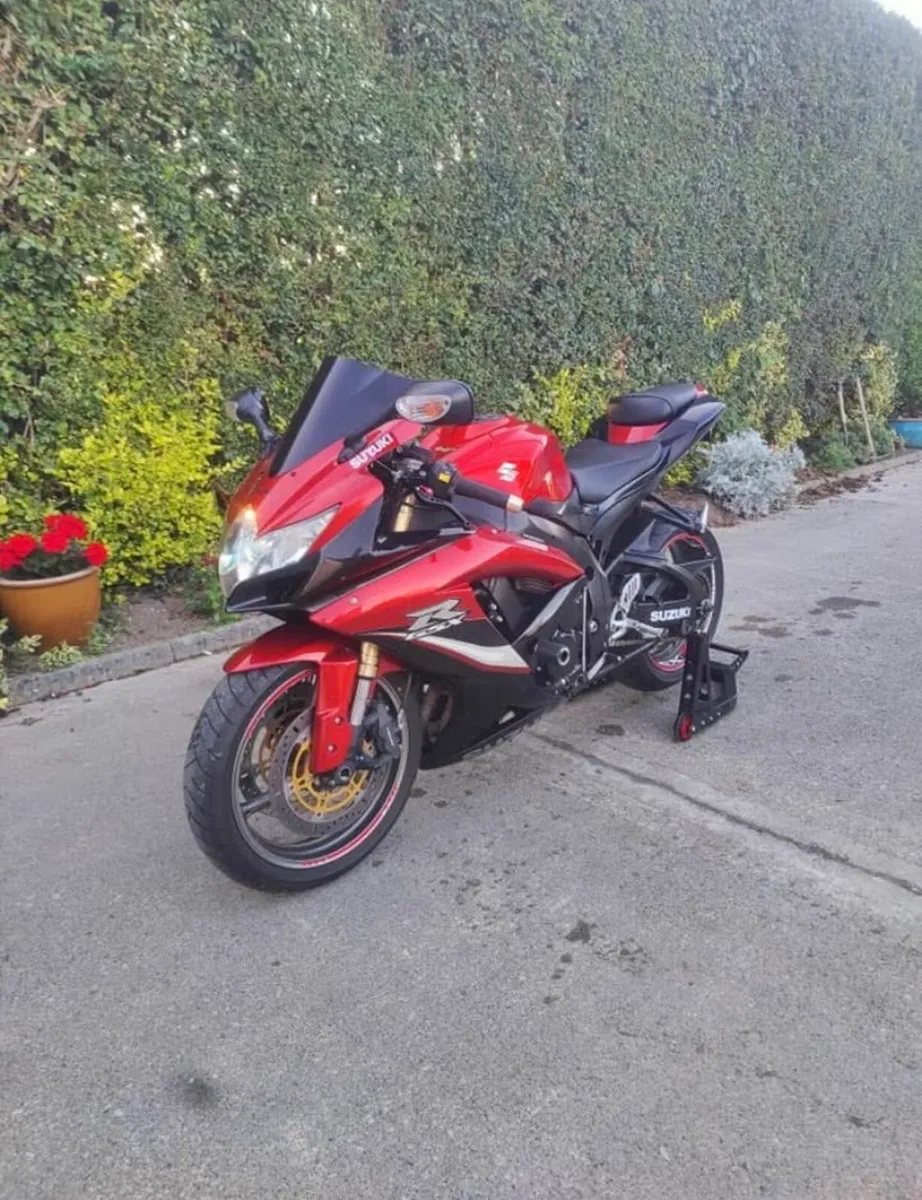 2011 Gsxr 600 - Image 4