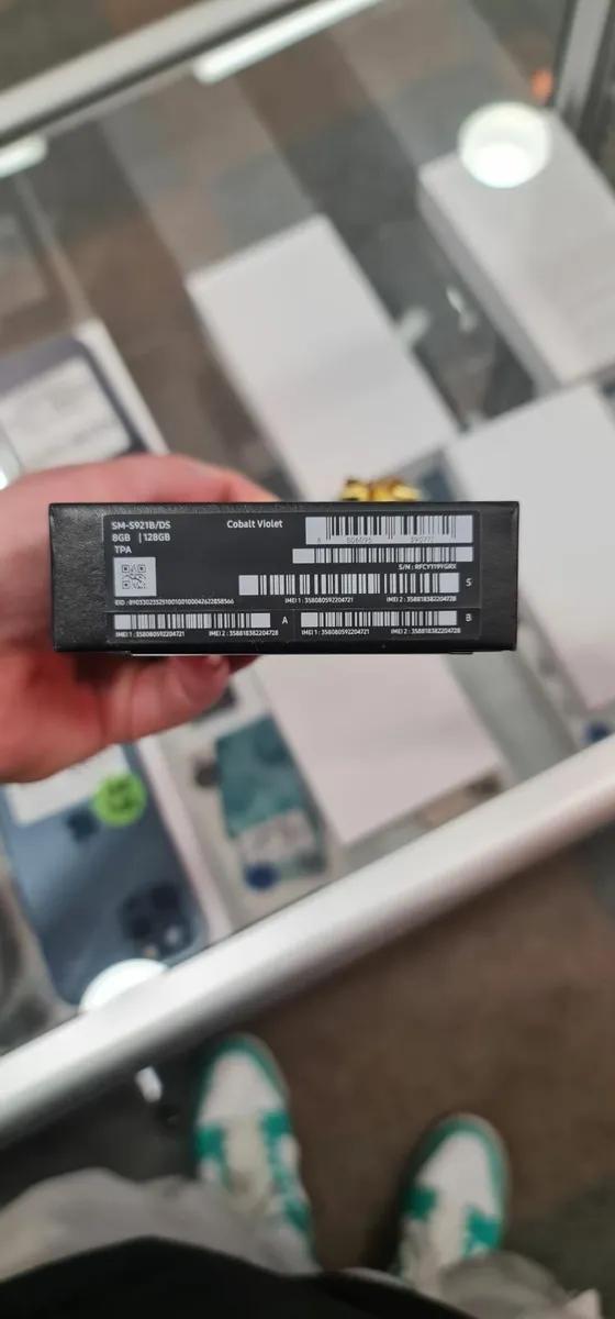 SAMSUNG S24 VIOLET 128GB NEW - Image 3