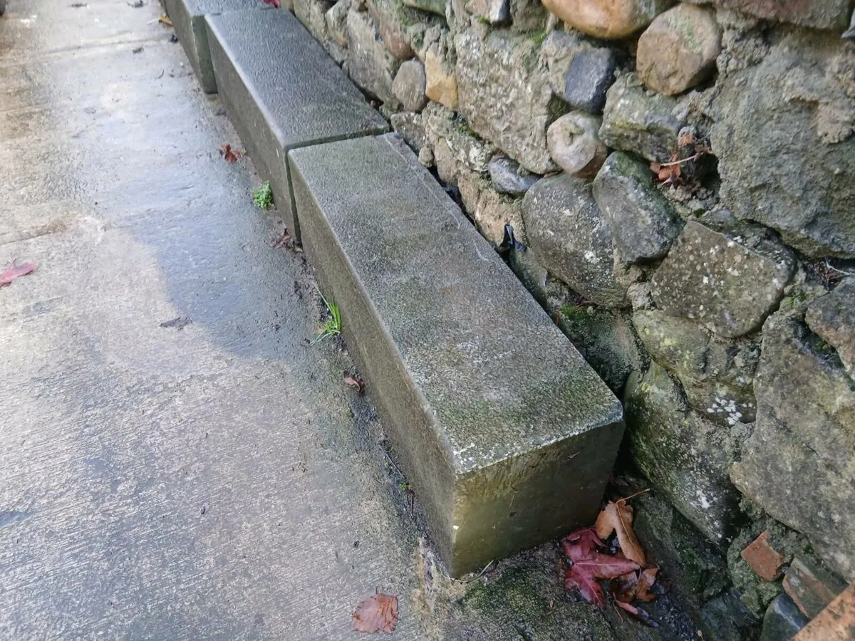 Cut stone.. - Image 2