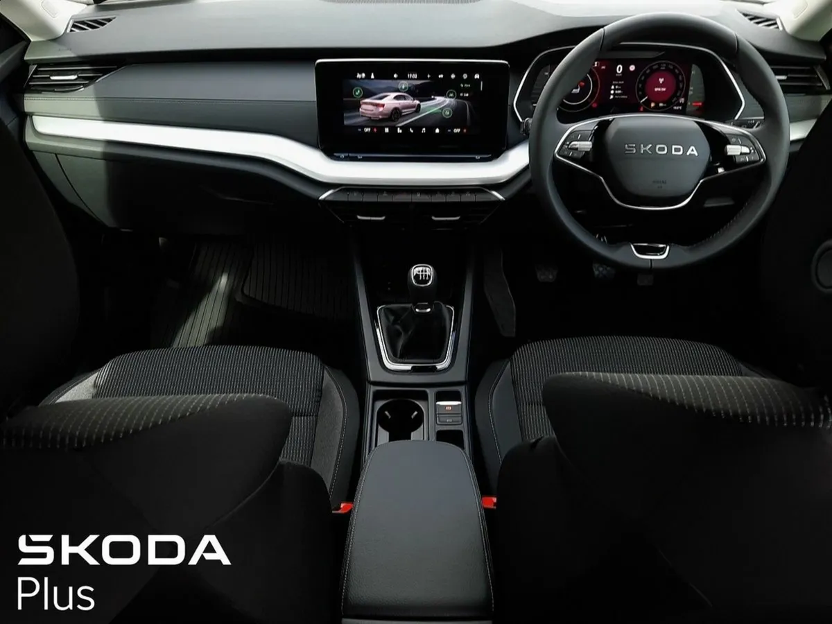 Skoda Octavia **DEMO MODEL** SEL  2.0TDI 115HP - Image 2