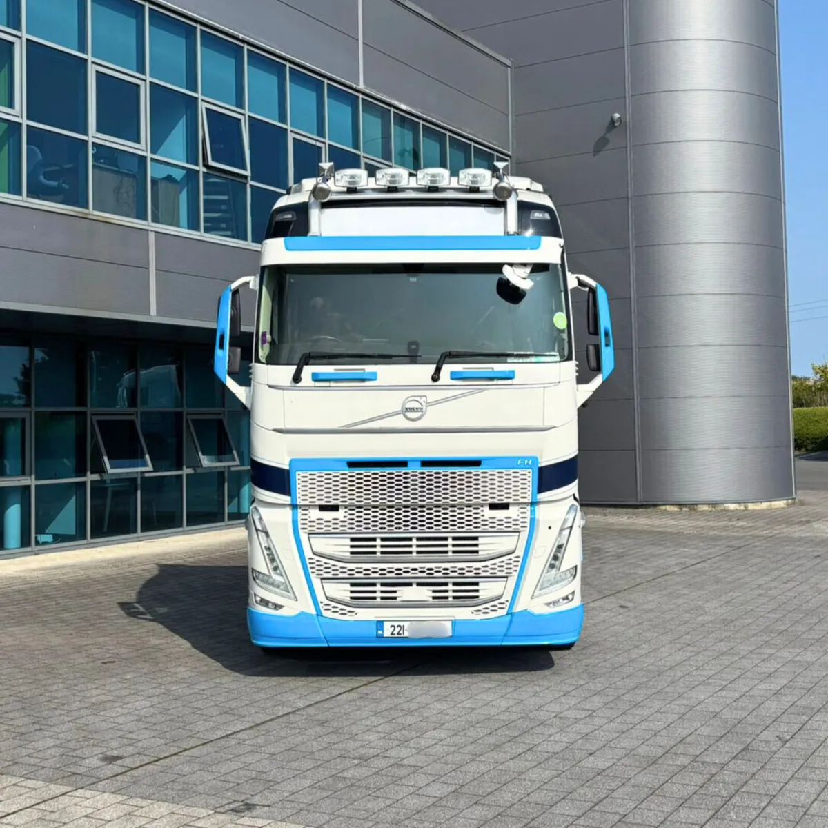 Volvo FH500 4x2 - Image 2