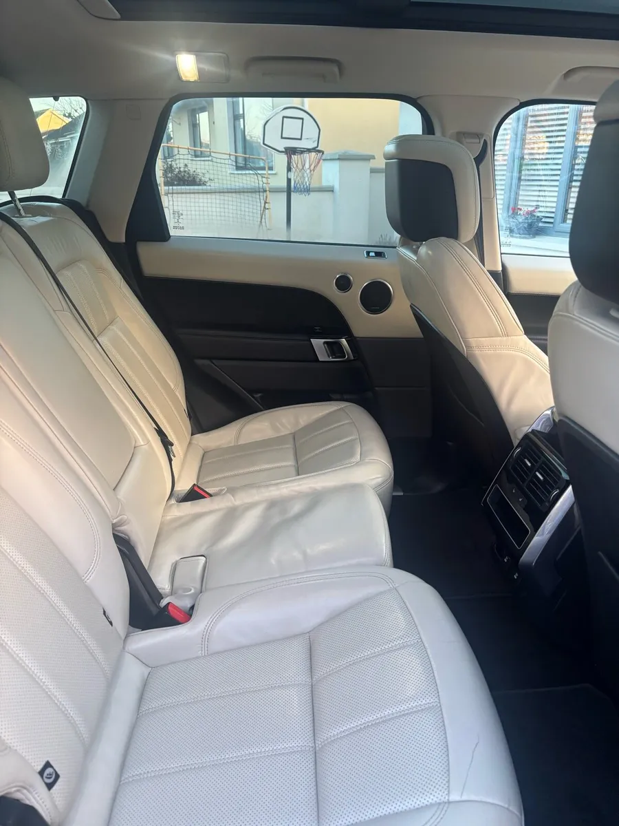 Range Rover Sport - Image 2