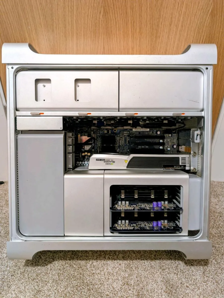 Apple Mac Pro for parts or repaired - Image 4