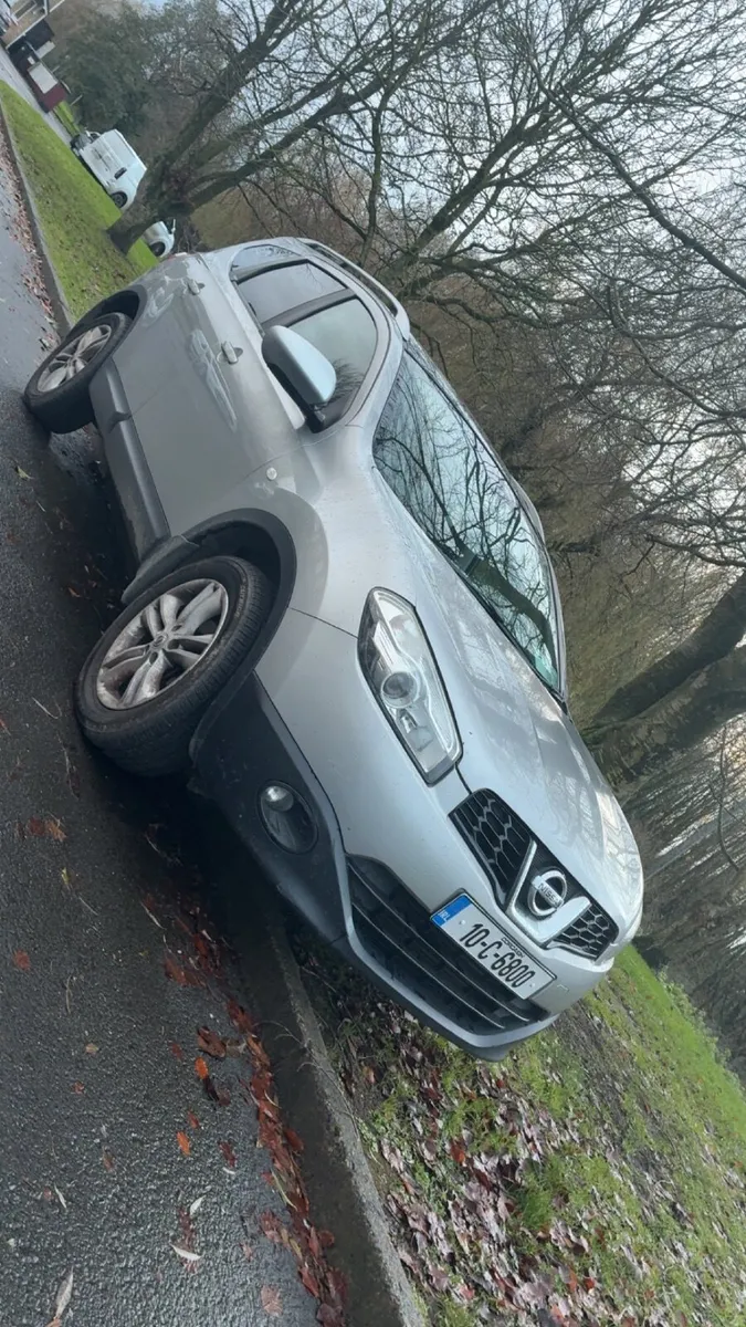 Nissan Qashqai+2 2010 - Image 1