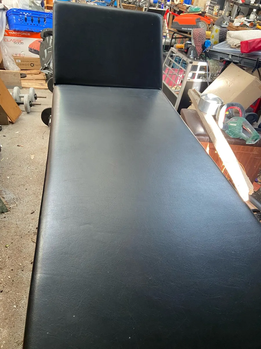Massage bed - Image 1