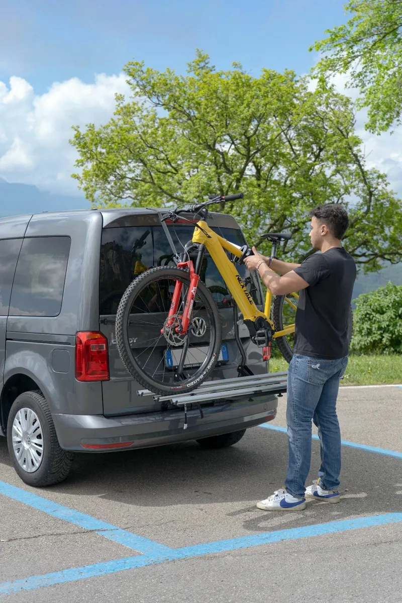 🚲 Menabo Cobra Rear Bicycle Carrier - Image 3