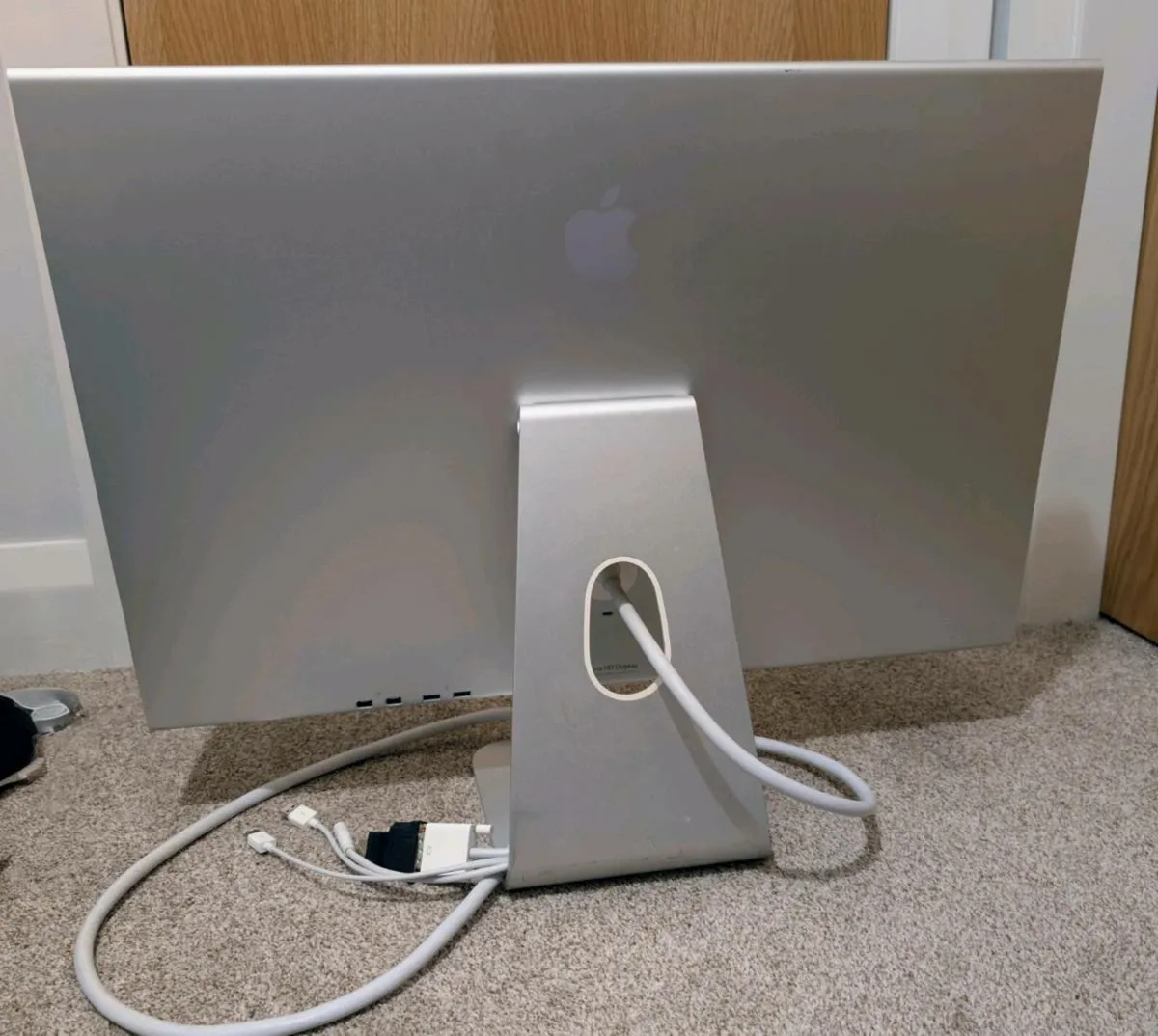 Apple Cinema Display 30 Inch - Image 4