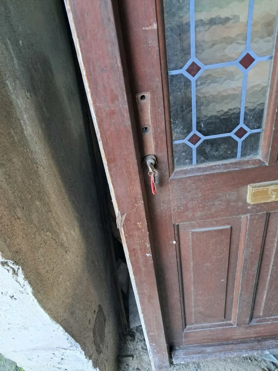 Teak front door and frame - Image 4