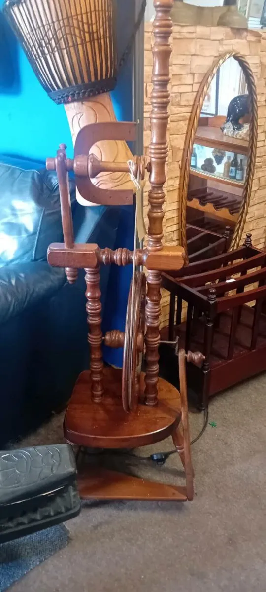 Mahogany Spinning Wheel Standard Lamp - Image 2