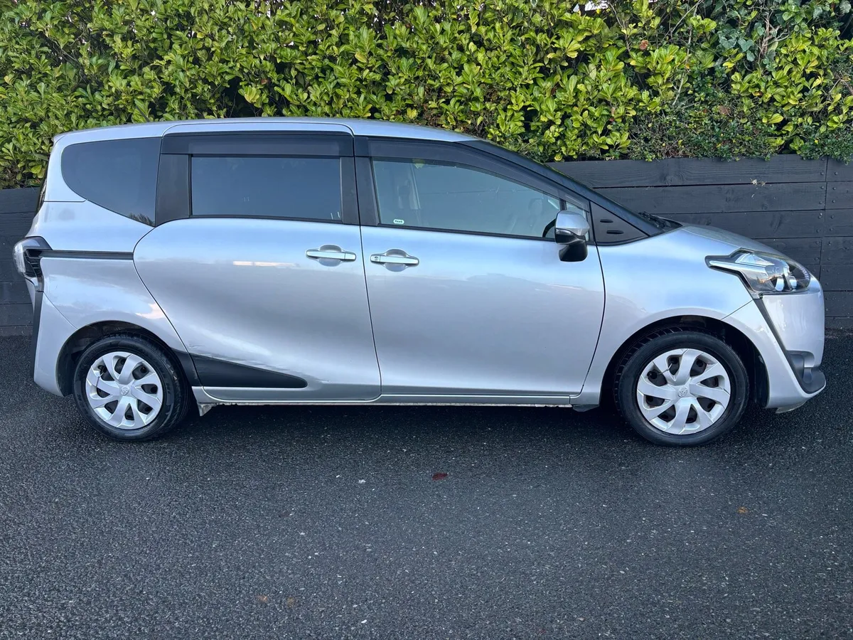 2017 TOYOTA SIENTA 7 SEATER FOR SALE - Image 2