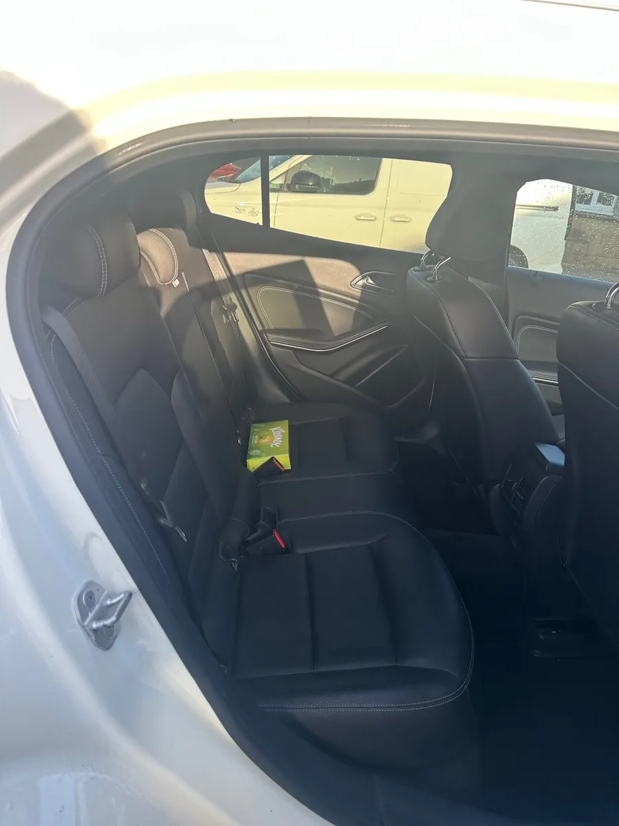 Mercedes-Benz GLA 180 (2017) - Low Mileage - Image 4