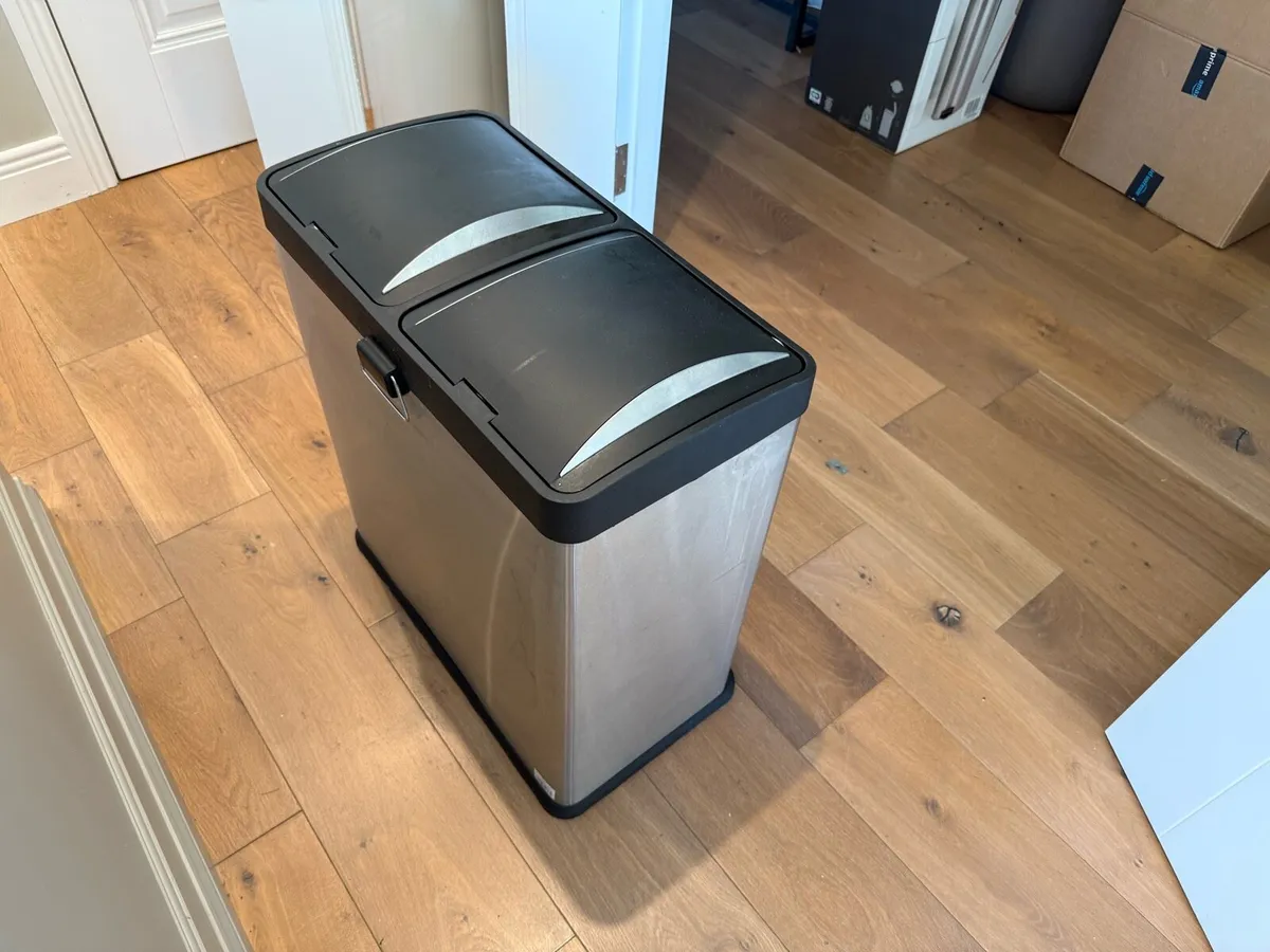 Large kitchen bin with 2 compartments - Image 2