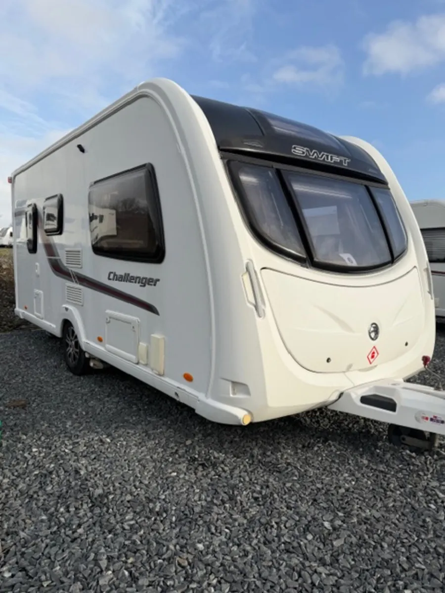 ✨2011 Swift Challenger 480 Caravan ✨ - Image 1