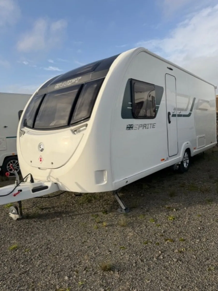 ☀️ 2018 Swift Sprite Major 4 SB island bed ☀️ - Image 1