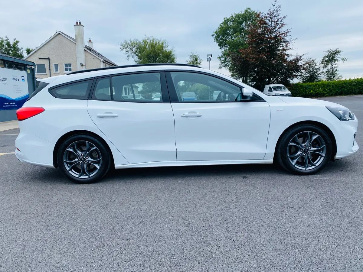 FORD FOCUS ST-LINE ESTATE AUTO 1.5 TDCI 2019 (192) - Image 4