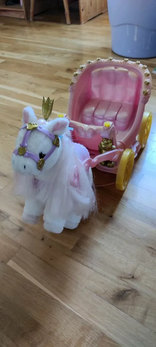 Baby born horse and carriage - Image 3