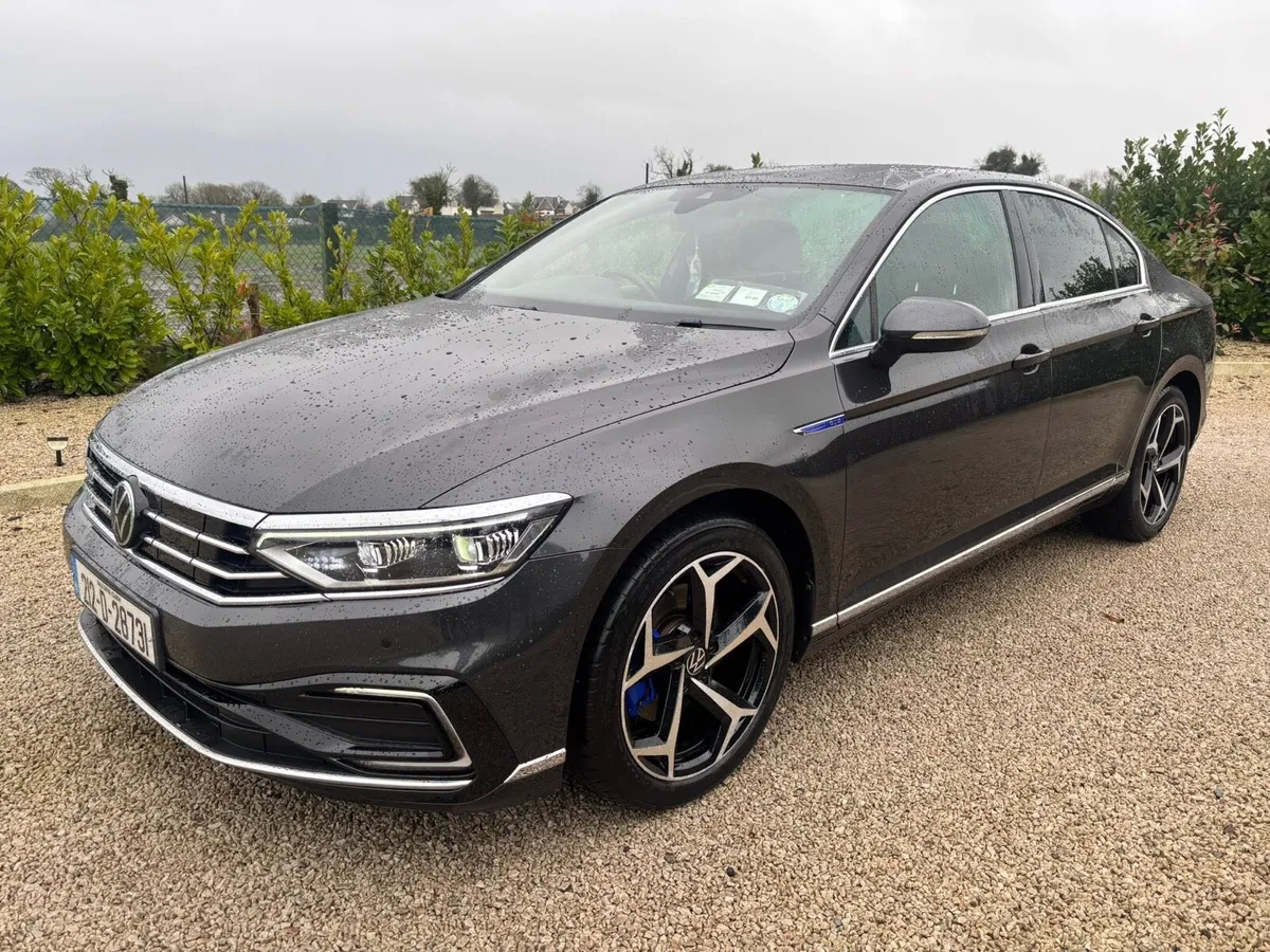 PASSAT 1.4 TSI GTE DSG 218 PHEV / FULL VW HISTORY - Image 1