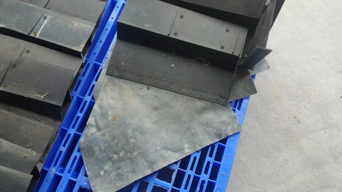 Qty 12… NEW Cavity Wall Lead Trays Type G Cavitray - Image 2