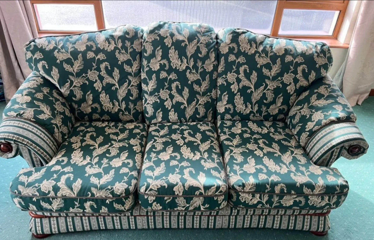 3 piece suite - Image 1