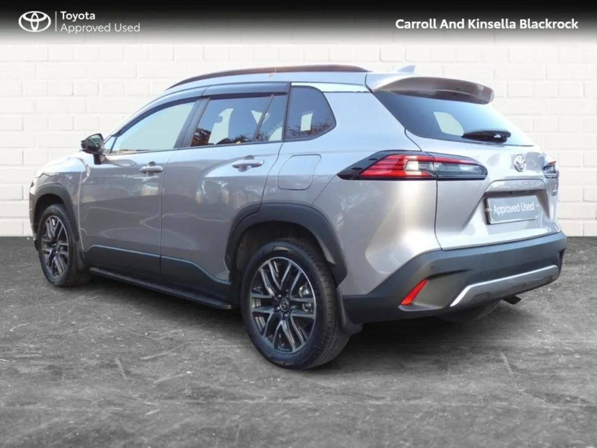 Toyota Corolla Cross Hybrid Sport - Image 2