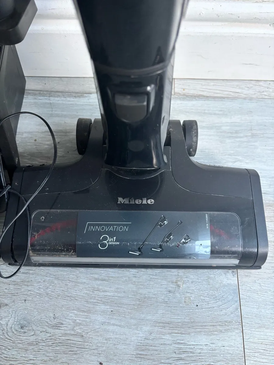 Miele Triflex X1 cordless vacuum - Image 2